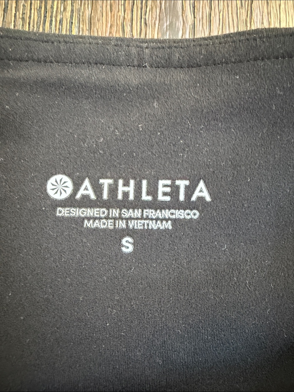 Athleta Transcend High Rise 5” Short Sz S - Picture 2 of 8